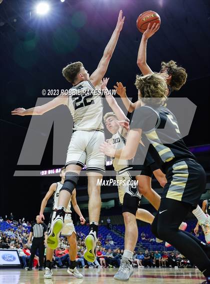 Thumbnail 2 in Graford vs. Jayton (UIL 1A Basketball State Final) photogallery.