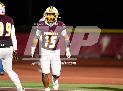 Thumbnail 2 in Simi Valley vs. La Habra (CIF SS D3 Quarter Final) photogallery.