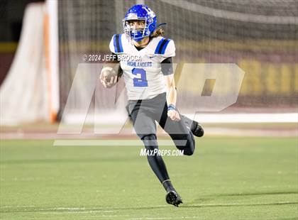 Thumbnail 3 in Simi Valley vs. La Habra (CIF SS D3 Quarter Final) photogallery.