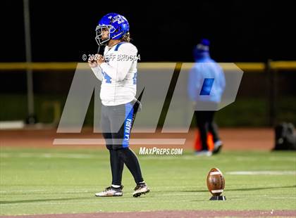 Thumbnail 1 in Simi Valley vs. La Habra (CIF SS D3 Quarter Final) photogallery.