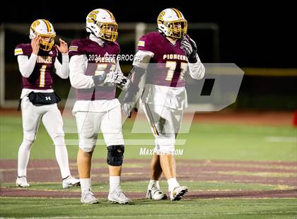 Thumbnail 2 in Simi Valley vs. La Habra (CIF SS D3 Quarter Final) photogallery.