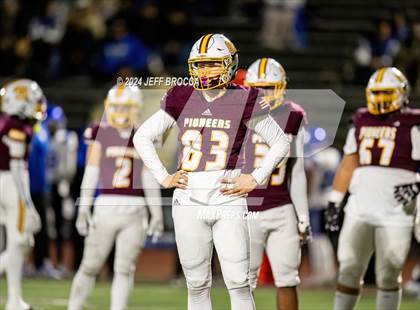 Thumbnail 1 in Simi Valley vs. La Habra (CIF SS D3 Quarter Final) photogallery.