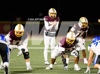 Thumbnail 3 in Simi Valley vs. La Habra (CIF SS D3 Quarter Final) photogallery.