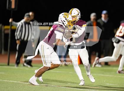 Thumbnail 3 in Simi Valley vs. La Habra (CIF SS D3 Quarter Final) photogallery.
