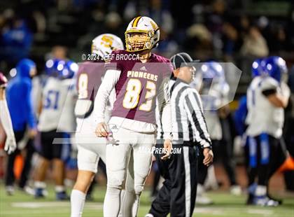 Thumbnail 3 in Simi Valley vs. La Habra (CIF SS D3 Quarter Final) photogallery.
