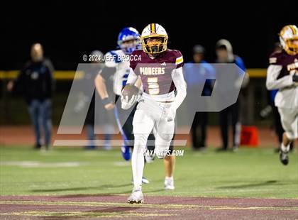 Thumbnail 2 in Simi Valley vs. La Habra (CIF SS D3 Quarter Final) photogallery.