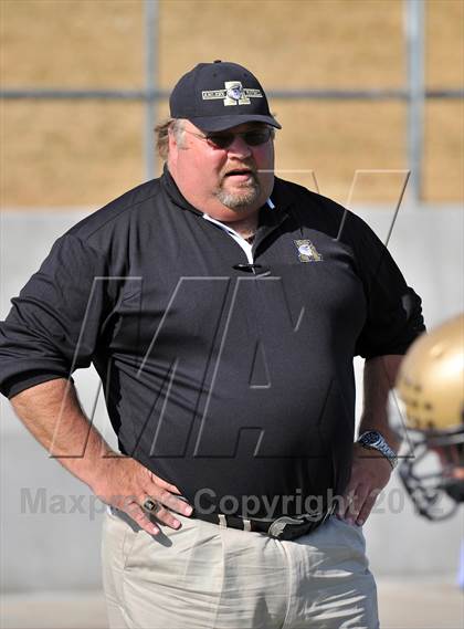 Thumbnail 1 in Abilene vs. Midway (UIL 5A Division 2 Regional Playoff) photogallery.