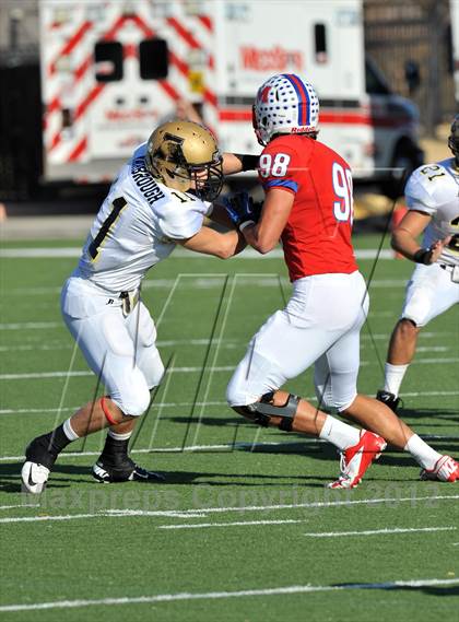 Thumbnail 2 in Abilene vs. Midway (UIL 5A Division 2 Regional Playoff) photogallery.