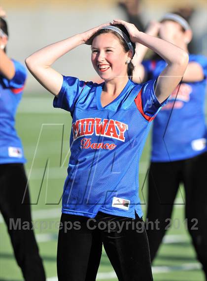 Thumbnail 1 in Abilene vs. Midway (UIL 5A Division 2 Regional Playoff) photogallery.