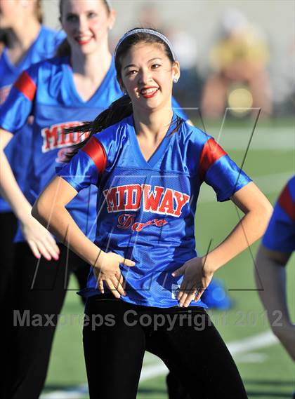 Thumbnail 1 in Abilene vs. Midway (UIL 5A Division 2 Regional Playoff) photogallery.