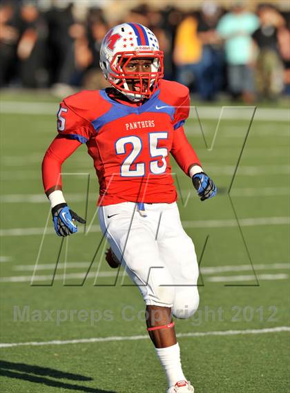 Thumbnail 1 in Abilene vs. Midway (UIL 5A Division 2 Regional Playoff) photogallery.