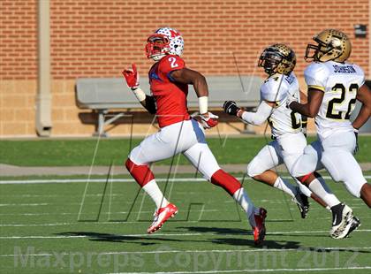 Thumbnail 3 in Abilene vs. Midway (UIL 5A Division 2 Regional Playoff) photogallery.