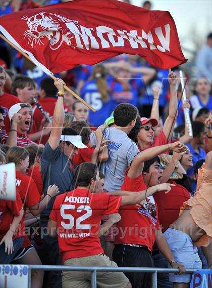 Thumbnail 1 in Abilene vs. Midway (UIL 5A Division 2 Regional Playoff) photogallery.
