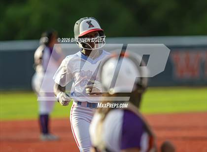 Thumbnail 1 in West Monroe vs. Benton photogallery.