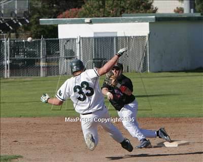Thumbnail 3 in San Leandro @ De La Salle (Sec. Playoff) photogallery.