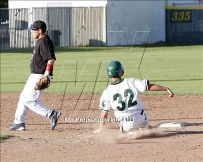 Thumbnail 1 in San Leandro @ De La Salle (Sec. Playoff) photogallery.