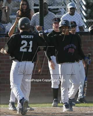 Thumbnail 3 in San Leandro @ De La Salle (Sec. Playoff) photogallery.