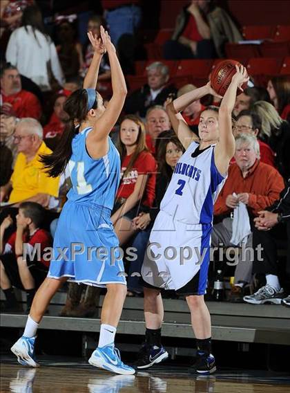 Thumbnail 1 in Holton vs. Chanute (KSHSAA 4A 1st Round) photogallery.