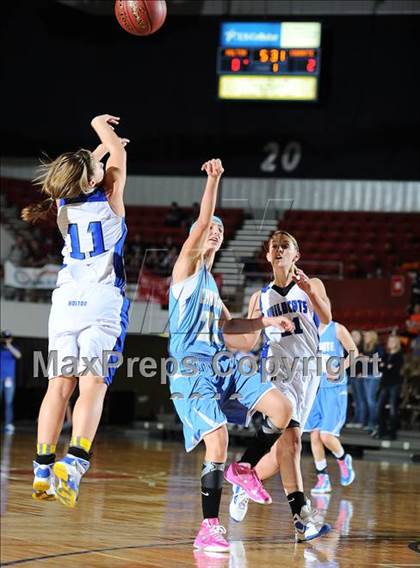 Thumbnail 2 in Holton vs. Chanute (KSHSAA 4A 1st Round) photogallery.