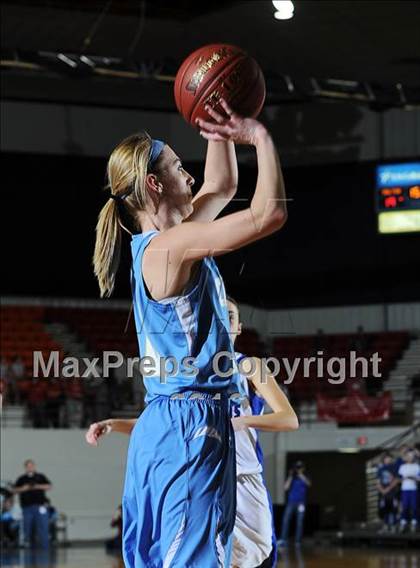 Thumbnail 1 in Holton vs. Chanute (KSHSAA 4A 1st Round) photogallery.