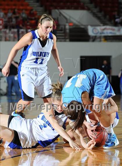 Thumbnail 1 in Holton vs. Chanute (KSHSAA 4A 1st Round) photogallery.