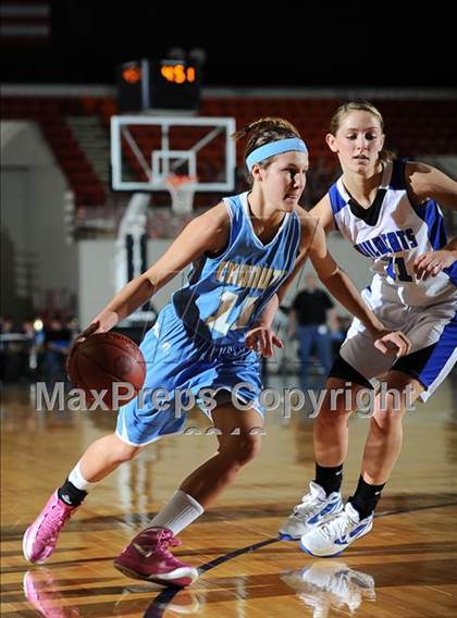 Thumbnail 3 in Holton vs. Chanute (KSHSAA 4A 1st Round) photogallery.