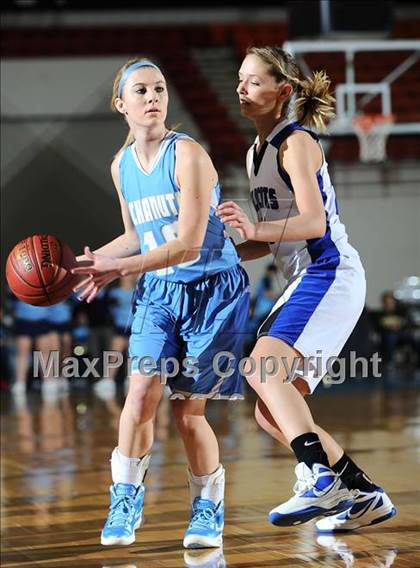 Thumbnail 2 in Holton vs. Chanute (KSHSAA 4A 1st Round) photogallery.
