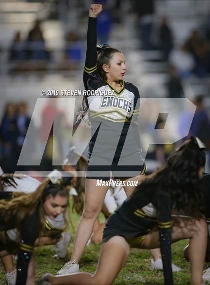 Thumbnail 2 in Downey @ Enochs photogallery.