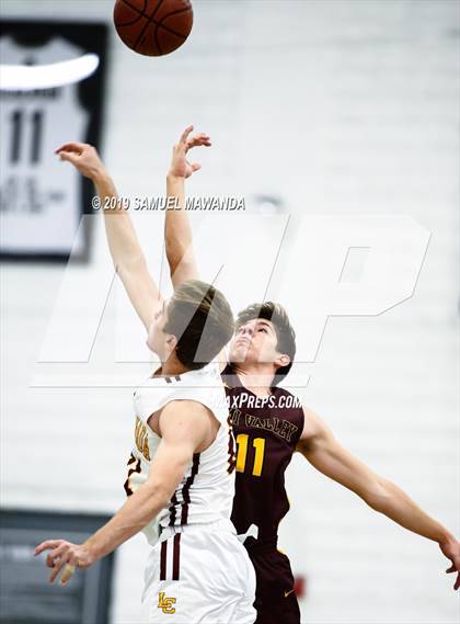 Thumbnail 2 in Simi Valley vs La Canada (5th Annual West Valley Tip-Off Classic) photogallery.