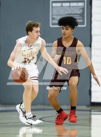 Thumbnail 1 in Simi Valley vs La Canada (5th Annual West Valley Tip-Off Classic) photogallery.