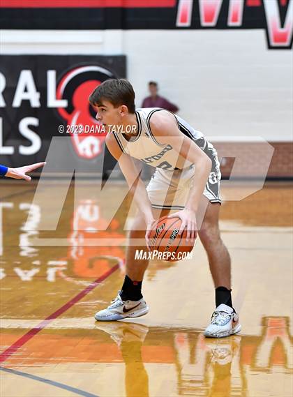 Thumbnail 3 in Graford vs. Slidell (UIL 1A Region III Quarterfinal) photogallery.