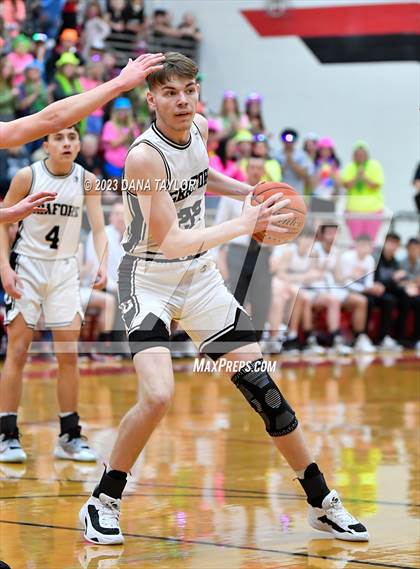 Thumbnail 2 in Graford vs. Slidell (UIL 1A Region III Quarterfinal) photogallery.