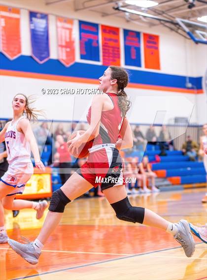 Thumbnail 1 in Newark Valley @ Elmira photogallery.