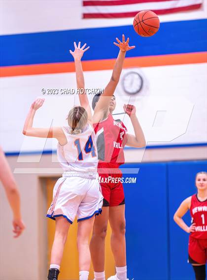 Thumbnail 2 in Newark Valley @ Elmira photogallery.