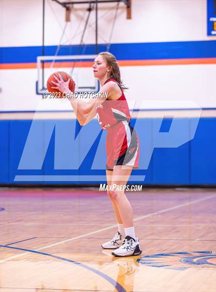 Thumbnail 2 in Newark Valley @ Elmira photogallery.