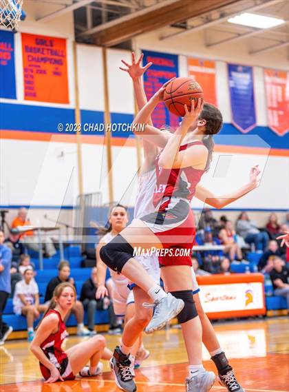 Thumbnail 2 in Newark Valley @ Elmira photogallery.