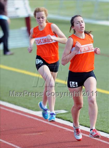 Thumbnail 2 in Warrior Invitational (Girls 1600m) photogallery.