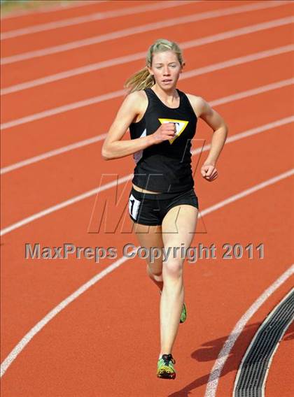 Thumbnail 2 in Warrior Invitational (Girls 1600m) photogallery.