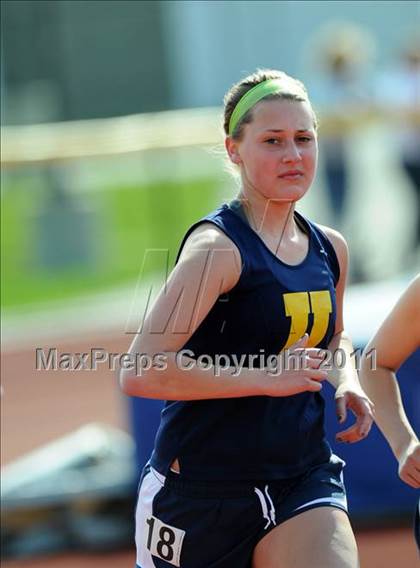 Thumbnail 2 in Warrior Invitational (Girls 1600m) photogallery.