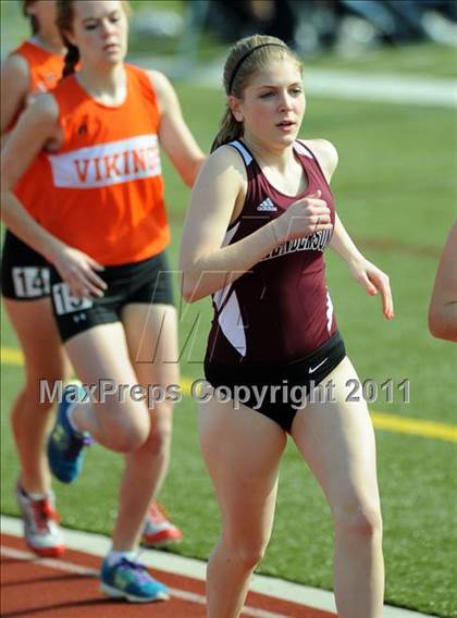 Thumbnail 2 in Warrior Invitational (Girls 1600m) photogallery.