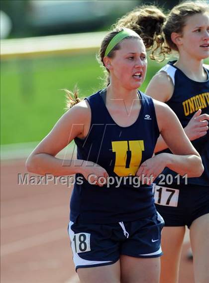 Thumbnail 1 in Warrior Invitational (Girls 1600m) photogallery.