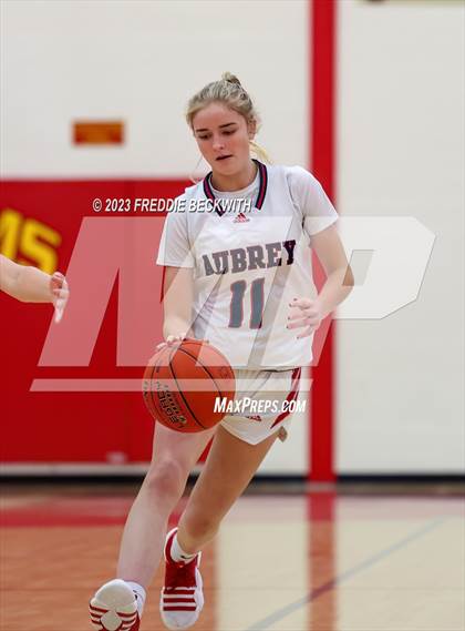 Thumbnail 1 in Aubrey vs. Bells ("For the Love of the Game" Tournament) photogallery.