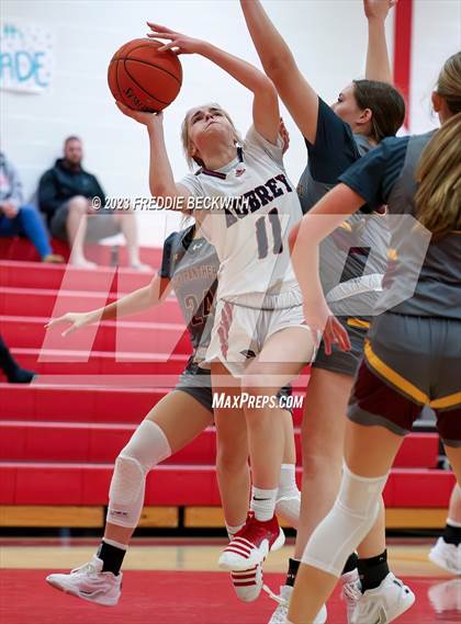 Thumbnail 1 in Aubrey vs. Bells ("For the Love of the Game" Tournament) photogallery.