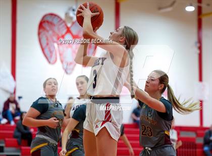 Thumbnail 2 in Aubrey vs. Bells ("For the Love of the Game" Tournament) photogallery.