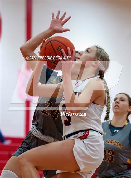 Thumbnail 1 in Aubrey vs. Bells ("For the Love of the Game" Tournament) photogallery.