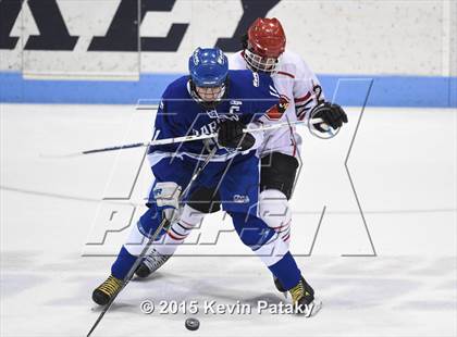 Thumbnail 1 in Darien vs. Greenwich (CIAC D1 Final) photogallery.