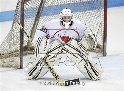 Thumbnail 1 in Darien vs. Greenwich (CIAC D1 Final) photogallery.