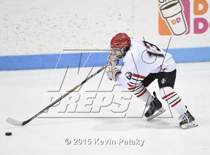 Thumbnail 2 in Darien vs. Greenwich (CIAC D1 Final) photogallery.