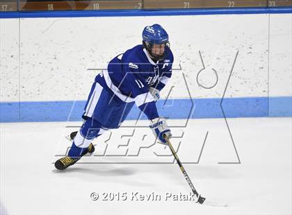 Thumbnail 3 in Darien vs. Greenwich (CIAC D1 Final) photogallery.