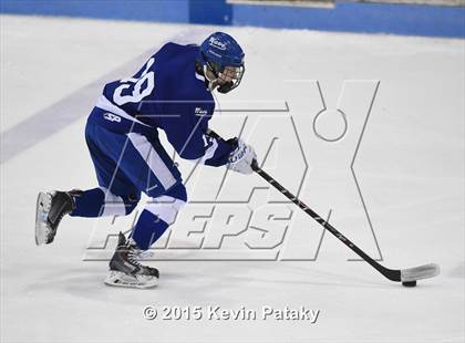 Thumbnail 2 in Darien vs. Greenwich (CIAC D1 Final) photogallery.